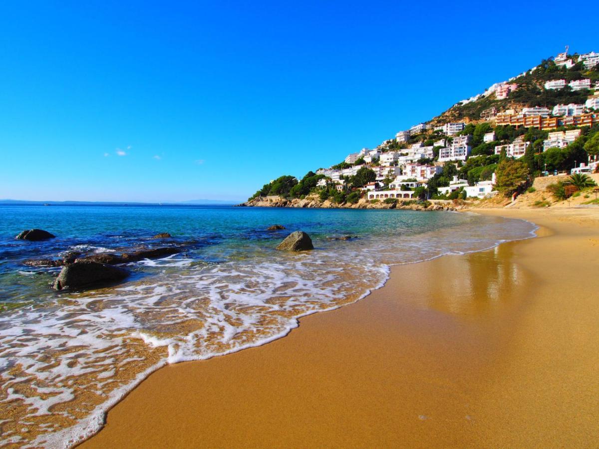 Apartment Platja De Roses-2 By Interhome Экстерьер фото